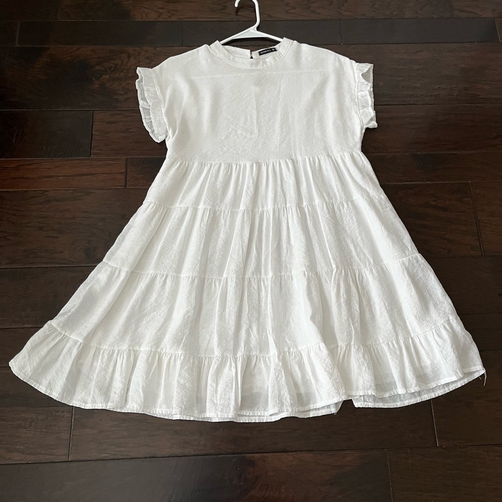 MIHOLL White Tiered Mini Dress; Size Medium